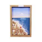 LEGNO MARE QUADRETTO VERTICALE VEDUTA SPIAGGIA IN LEGNO MARINO WASHED LIGHT BLUE CON SABBIA, TARTARUGHE E CONCHIGLIE